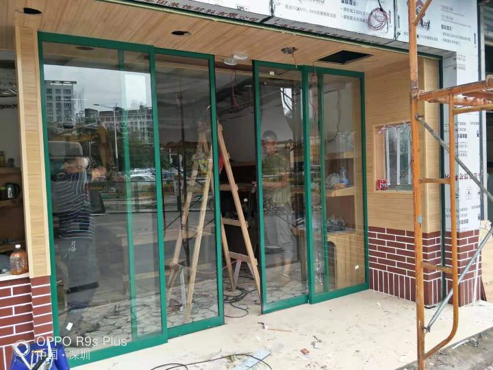 水果店玻璃自动香蕉视频APP官网下载